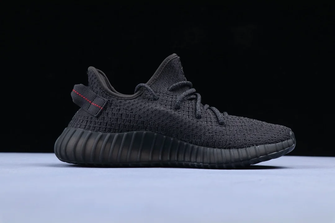 aa7cc576.jpg ADIDAS YEEZY 350 BOOST V2 NEGRO - Imagen 1