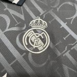 Real Madrid 24/25 3ª Equipación - Imagen 4